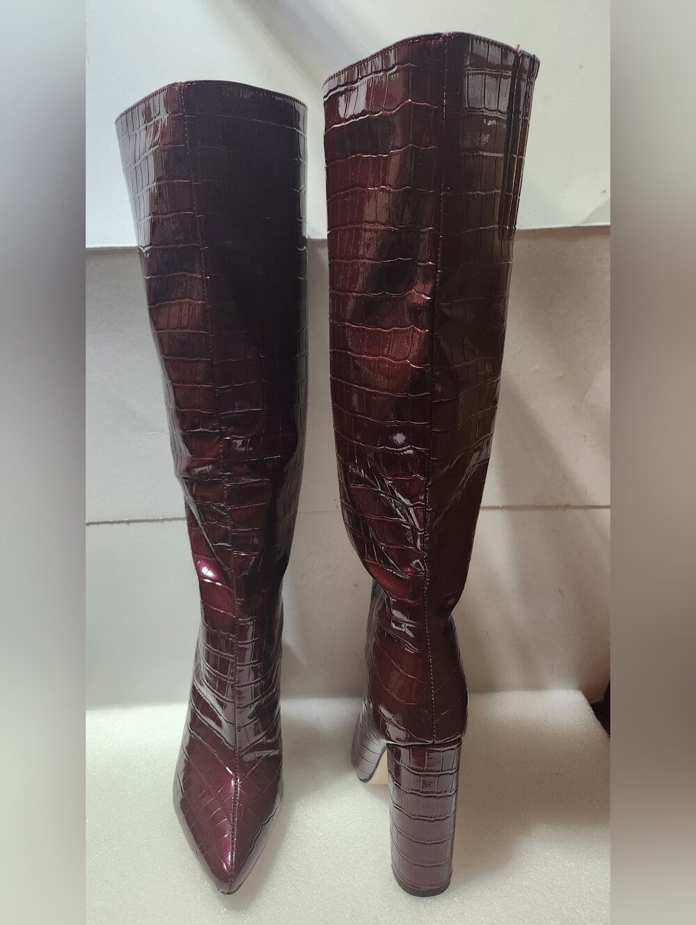 PRETTY LITTLE THING WOMEN BOOTS COLOR BURGUNDY SIZE UK 4 / US 6